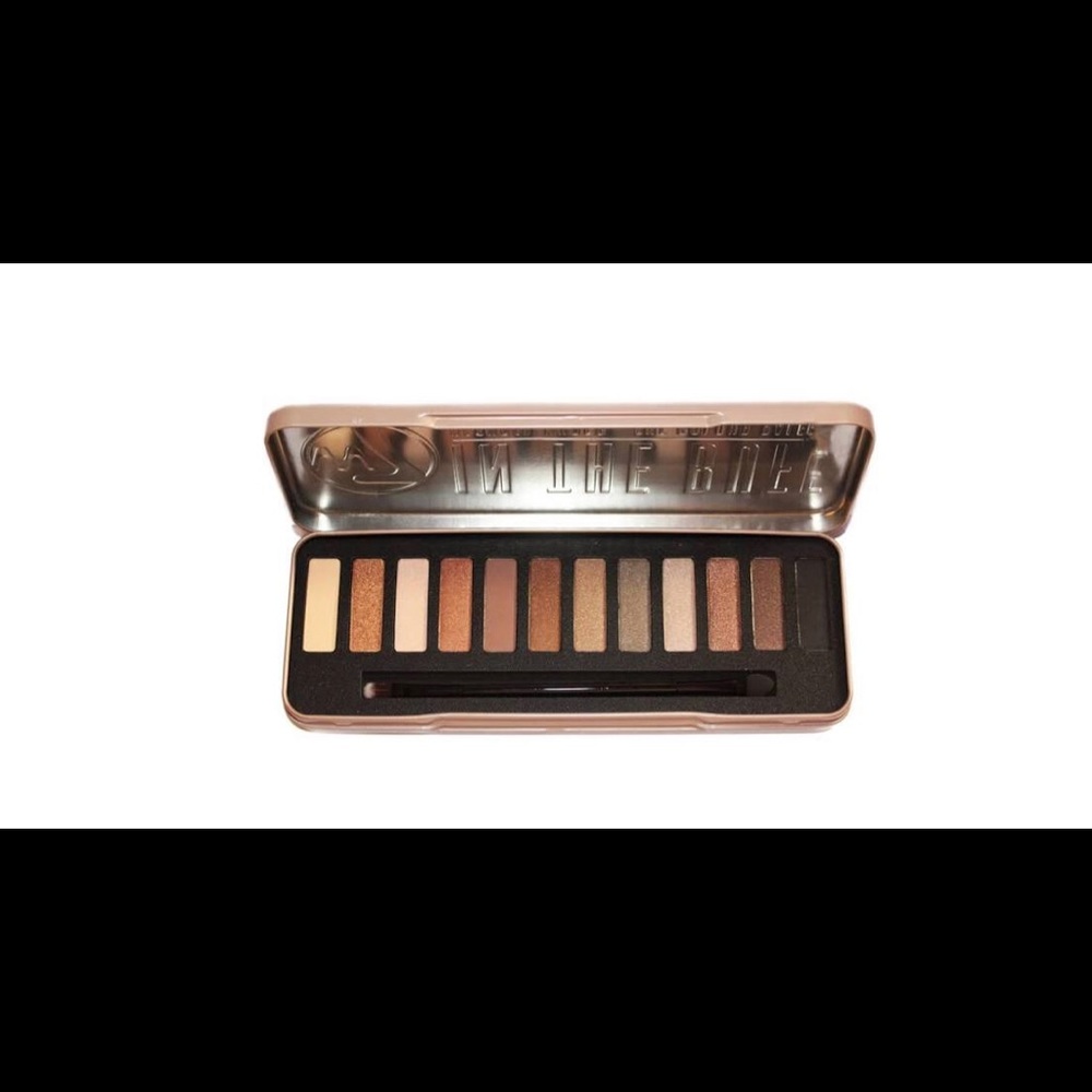 W7 Natural Nudes eyeshadow